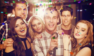 朋友圈去见朋友的句子（去见朋友发的朋友圈）