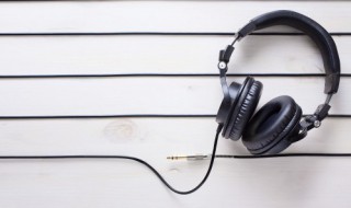 分手快乐歌词（分手快乐歌词含义是什么）