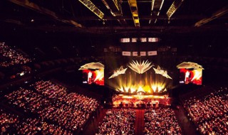 歌唱祖国歌词是什么意思（歌唱祖国歌词是什么?）