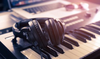 想起歌词（你离去在我的世界里 我还是会想起歌词）