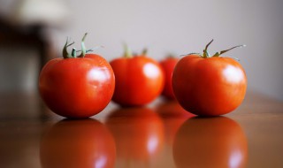 西红柿空果是什么原因造成的（西红柿果空是缺啥肥啊）