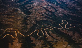 一条小河歌词 歌曲我是一条小河歌词