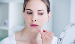 维a酸乳膏的正确用法（维a酸乳膏的正确用法需要清洗吗?）