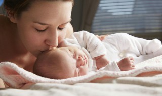 初生婴儿打嗝怎么办怎么止嗝 初生婴儿打嗝是什么原因引起的