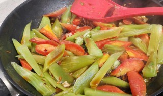 素炒莴笋胡萝卜的做法 清炒莴笋胡萝卜的做法