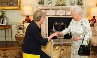 英国首相和女王的区别 在英国首相和女王谁的地位高