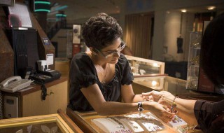 珠宝店上班忌讳什么 珠宝店上班对身体有害吗