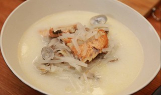 三文鱼鱼骨汤的做法（三文鱼鱼骨汤的做法窍门）