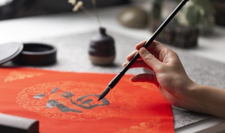 给爸妈拜年祝福语（给爸妈拜年祝福语简短一句话）