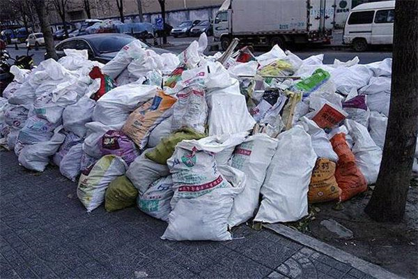 装修垃圾清运费是什么意思 装修时所产生的垃圾清运费是按什么标准收取
