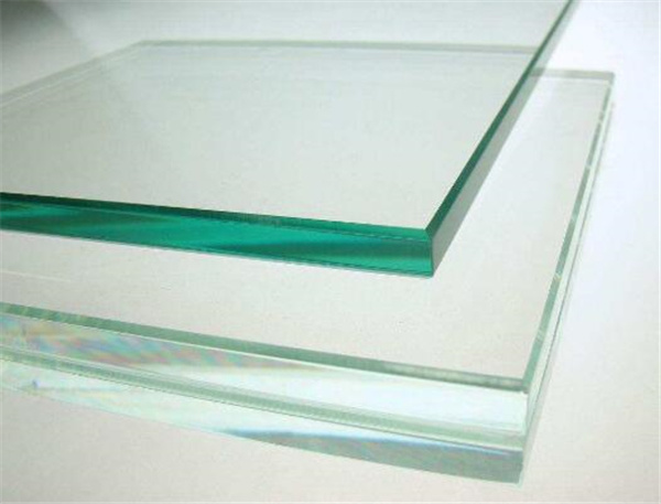 钢化与普通玻璃的区别（钢化与普通玻璃的区别百度百科）