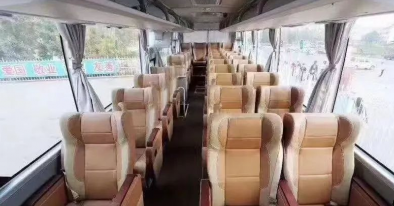 山东“铁腚大巴”火出圈，公司回应：晚上住酒店，有时一天只坐车三四小时